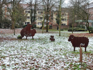Schafe aus Metall, die sich paaren